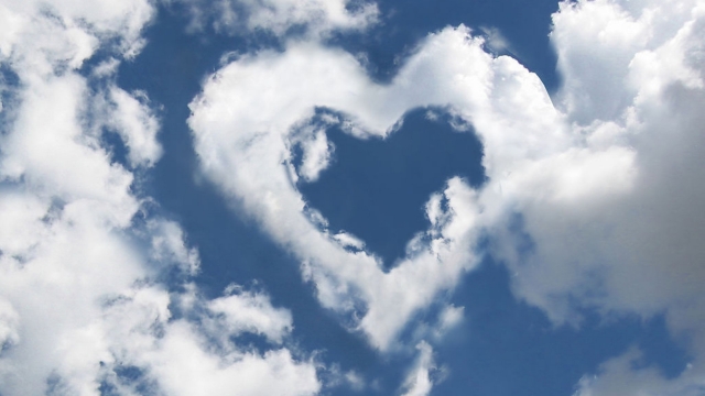 米乐M6：乒乓球台为什么带灯呢